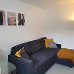 Elm Apartment By Cliftonvalley Apartments