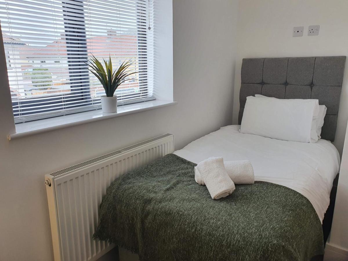 Elm By Cliftonvalley Apartment Bristol